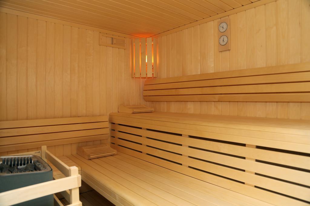 Logis Hotel Restaurant Spa Beau Site Luxeuil-les-Bains Exterior foto