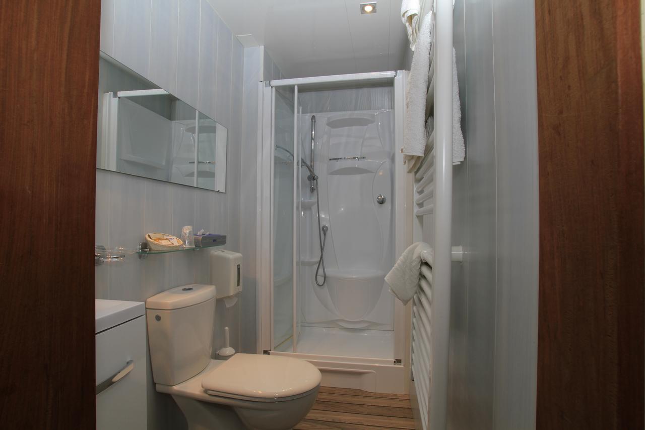 Logis Hotel Restaurant Spa Beau Site Luxeuil-les-Bains Quarto foto