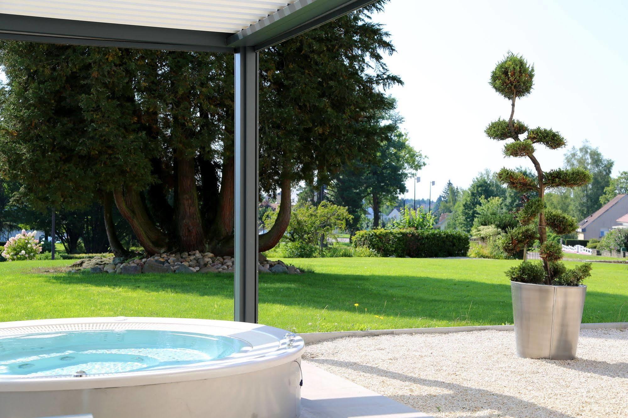 Logis Hotel Restaurant Spa Beau Site Luxeuil-les-Bains Exterior foto